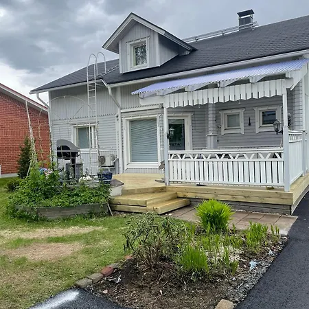 Sweet Home- Upstairs Near Skicenter Ounasvaara And Golf Course Rovaniemi
